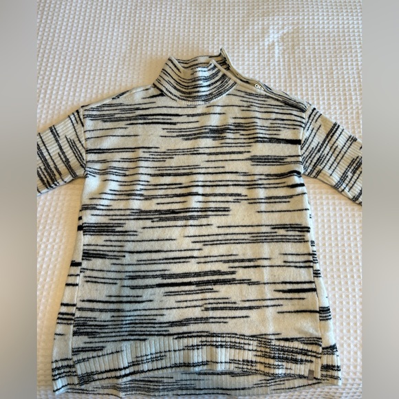 NWOT-Talbots sweater. - Picture 6 of 8